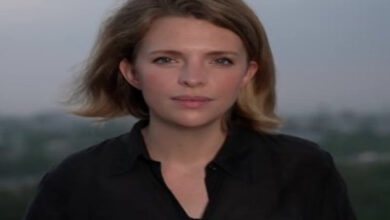 caroline davies