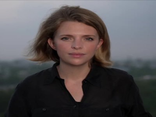 caroline davies