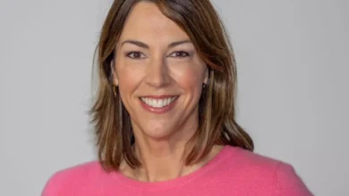 Lara Rostron