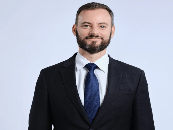 Seth Cumming