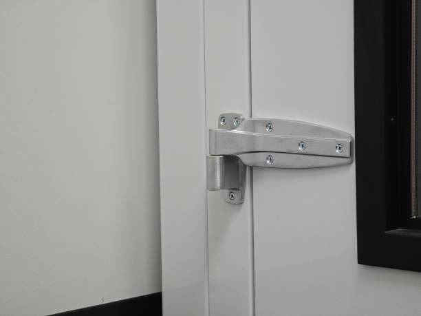 Selecting Specific Hinges for Electric Panels in Busy Industries